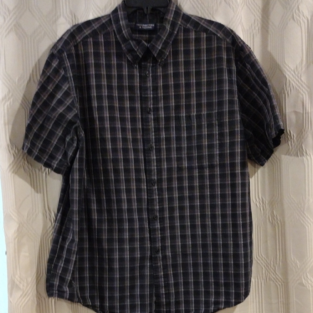 Roundtree & Yorke Men's Black Plaid Button Down Shirt